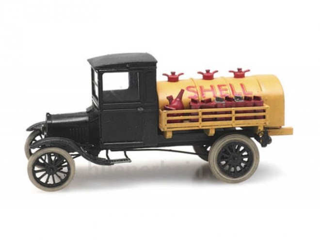 Artitec 387.418 Ford TT citerne Shell 01.jpg