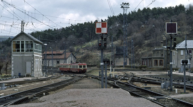 80-04-117neussargues.jpg