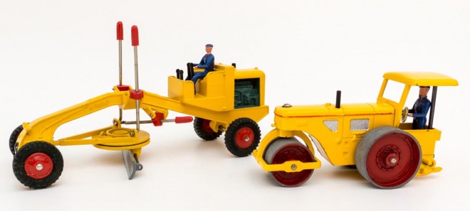 RICHIER MR 100 Dinky et rouleau.jpg