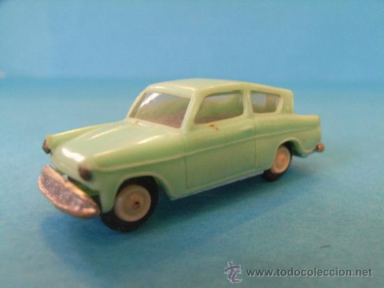 Ford Anglia - ANGUPLAS.jpg