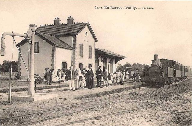 18 Vailly en Berry Gare Grue à eau 40€.jpg