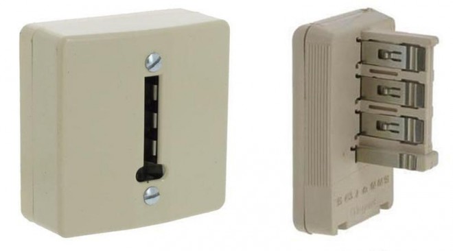 prise-telephone-femelle-male.jpg