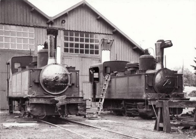 19 - TC MORTIER-GUMOND, Piguet 8 et 4 devant le dépôt, 195.jpg