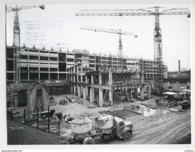 1965 Construction des abattoirs de la Villette 01.jpg