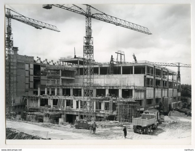 1965 Construction des abattoirs de la Villette 09.jpg
