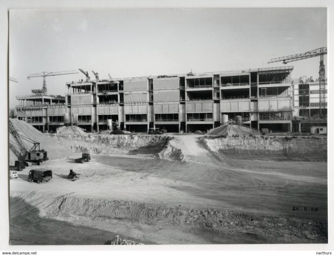 1966 Construction des abattoirs de la Villette 08.jpg