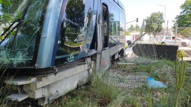 accident tram 3.jpg