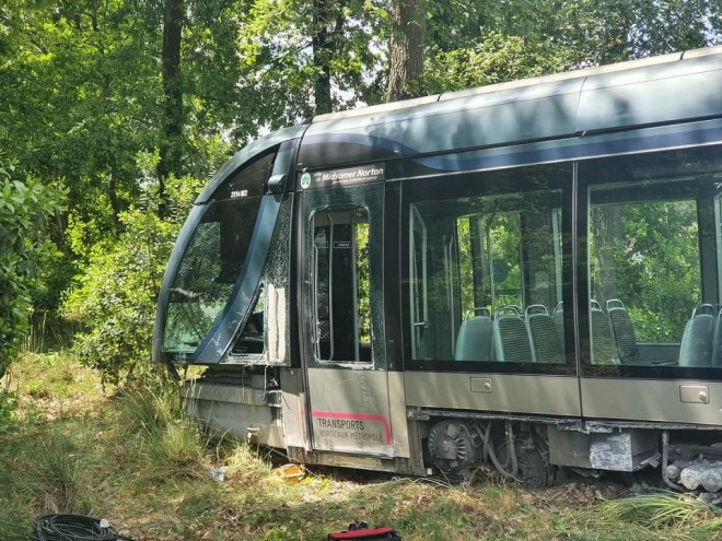 accident tram 5.jpg
