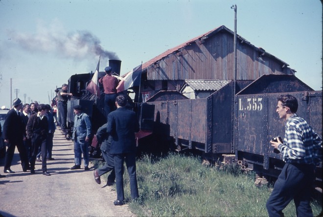 2XXXIII Arrêt à Greneville en Beauce.jpg