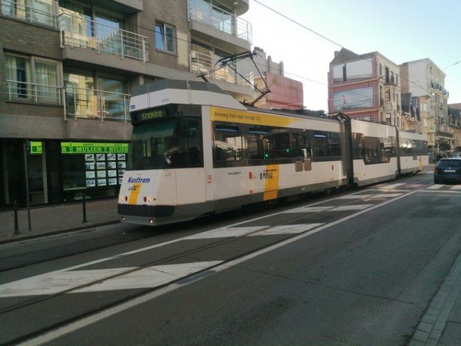 tram 2.jpg