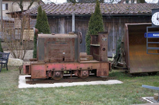PICT1278 Privé Musée Tm Decauville Locomotive de chantier Kerzers 08.02.2006 Minolta DYNAX 7D NMS.JPG