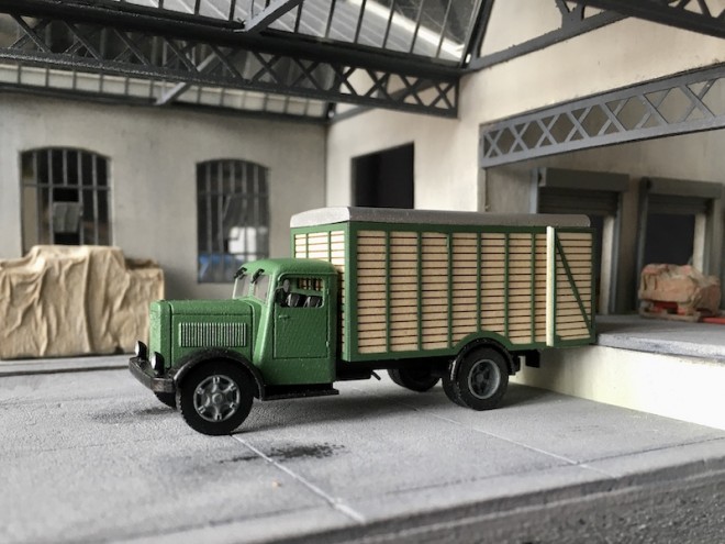 Berliet GDR Fourgon Axel Vega.jpg