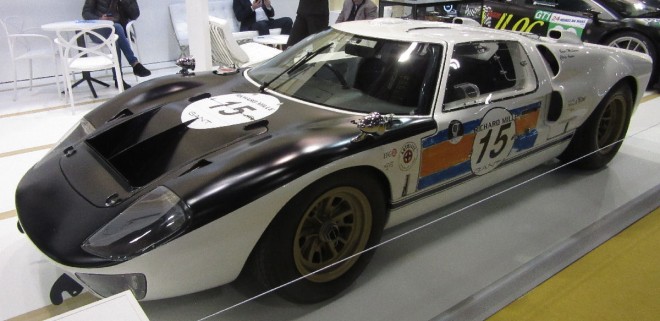 FORD GT40 - 1.JPG