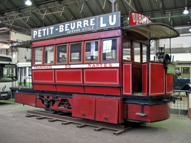 Tram_Nantes_AMTUIR_gd.jpg