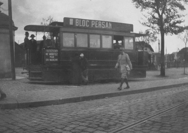 17 - La Rochelle Tramway.jpg