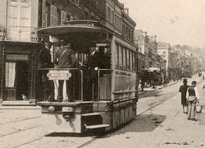 Tramway_St_Quentin_rue_d'Isle_Rocourt_tramway_Mékarski.jpg