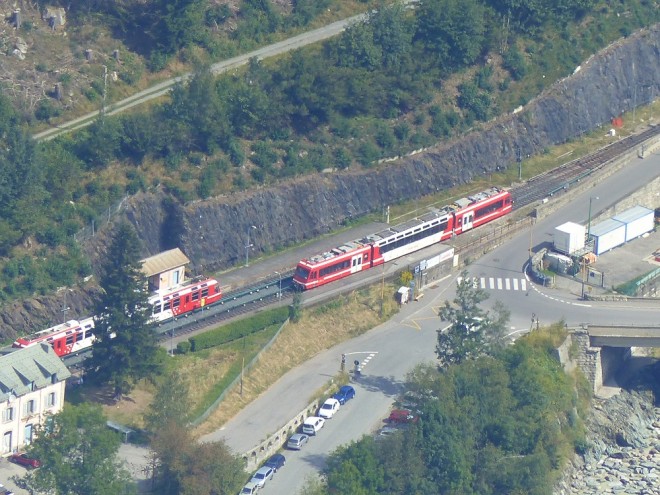 TMB 4 Gare des Houches.jpg