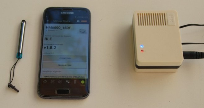 HM6000 et smartphone.JPG