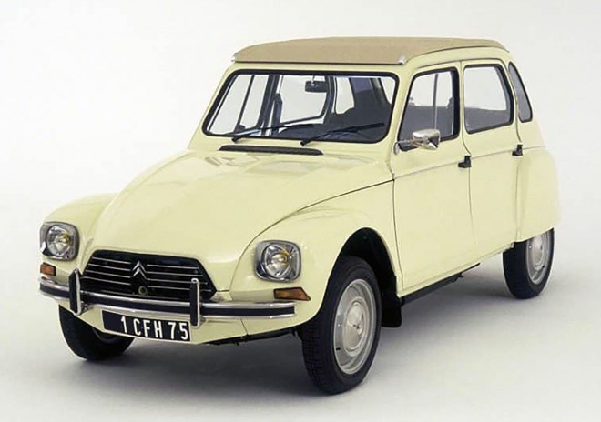 Citroën Dyane 1977-1982.jpg