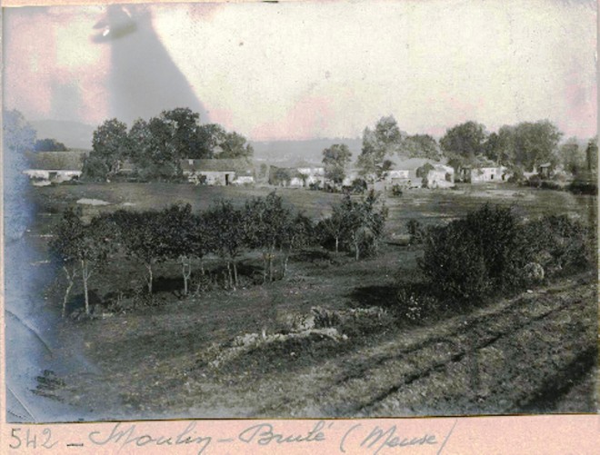 385-MoulinBrulé.jpg