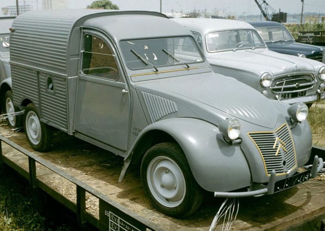 Wagon transport 2CV fourgonnettes copie.jpg