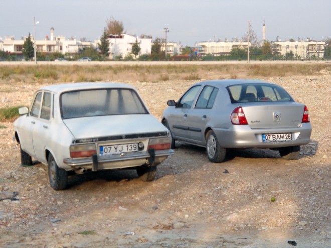 L'ancètre et la nouvelle copie.jpg