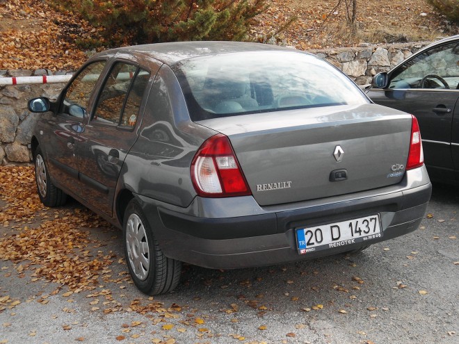 RENAULT Clio série limitée copie.jpg