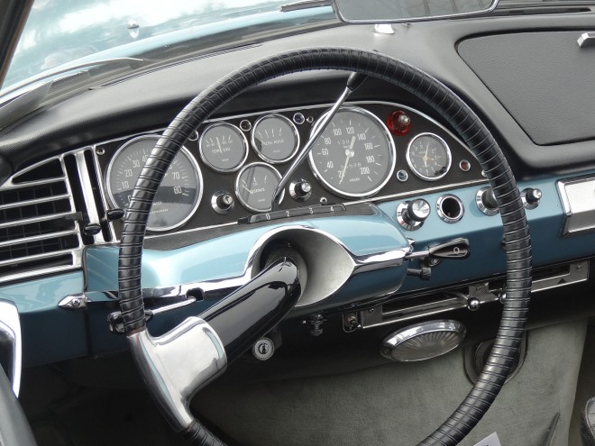 Tableau de bord Jaerger - DS Cab 2.jpg