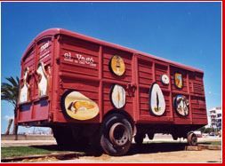 wagon Dali.jpg