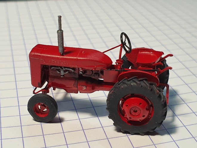 Farmall1.jpg