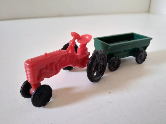 FARMALL Jouef 87.jpg