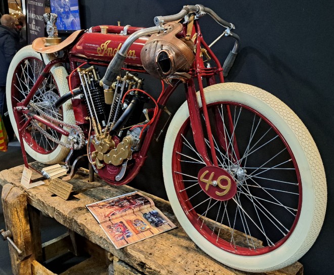 MOTO INDIAN.jpg