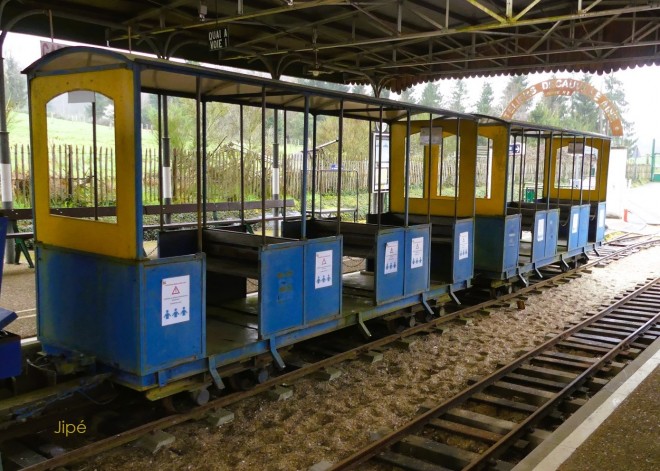 2025-03-23 (1003) LOCO Decauville bleu du 49.JPG