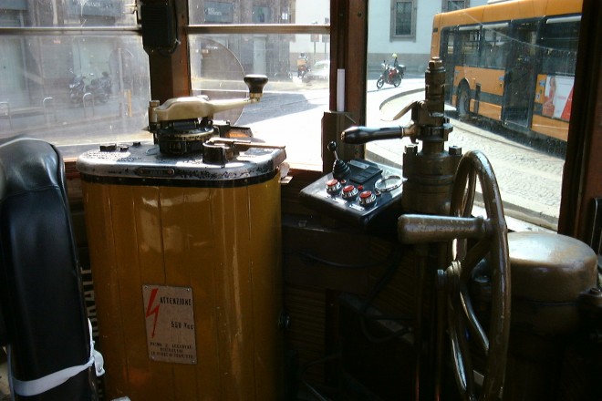 Controller_of_Milan_tram.jpg