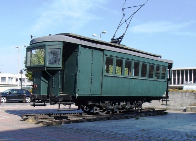 Tram_gare_de_Laon.JPG