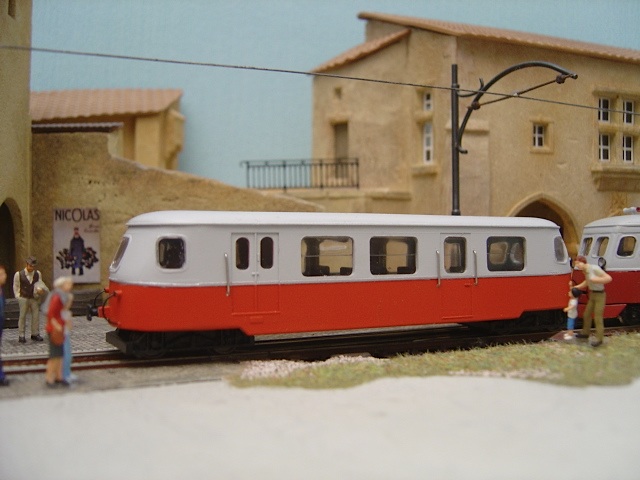 R210c.jpg