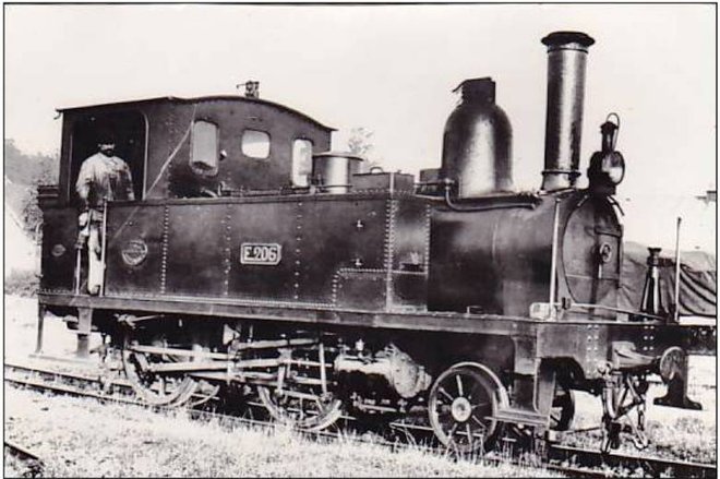 56 -  PHOTO LA VIE DU RAIL RESEAU BRETON LOCOMOTIVE TENDER TYPE 120T N°E 206 FOHANNO COLLECTION PEREVE.jpg