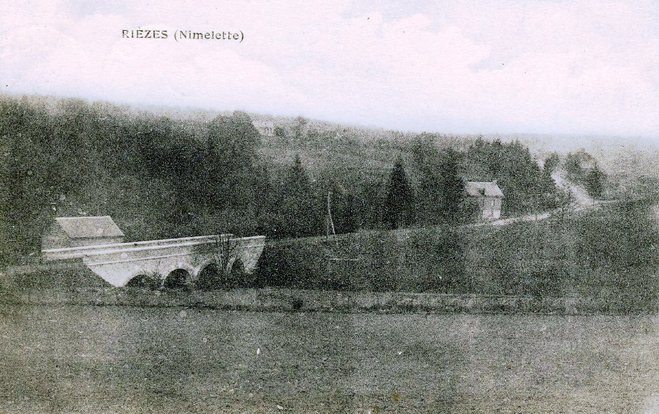 832_001.jpg