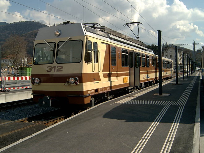 S2400109.JPG