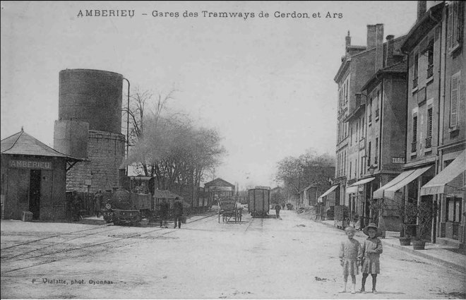 01 - Amberieu gare des trams.JPG