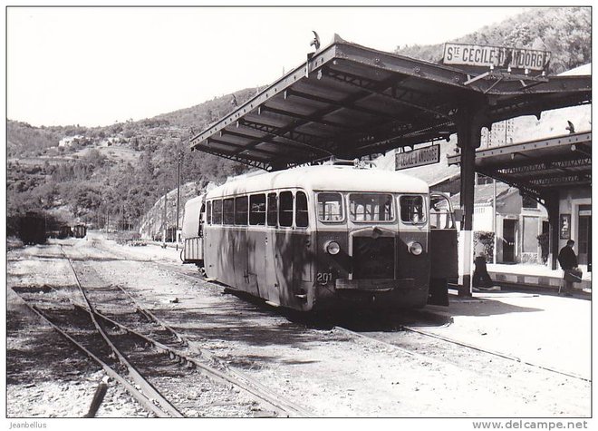 48 - CFD LOZERE - Autorail DE DION et remorque - Gare de Ste Cécile d´Andorge - 1.07.1953 -.jpg