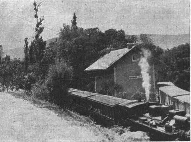 418 - DHP suburban station near Damascus.jpg