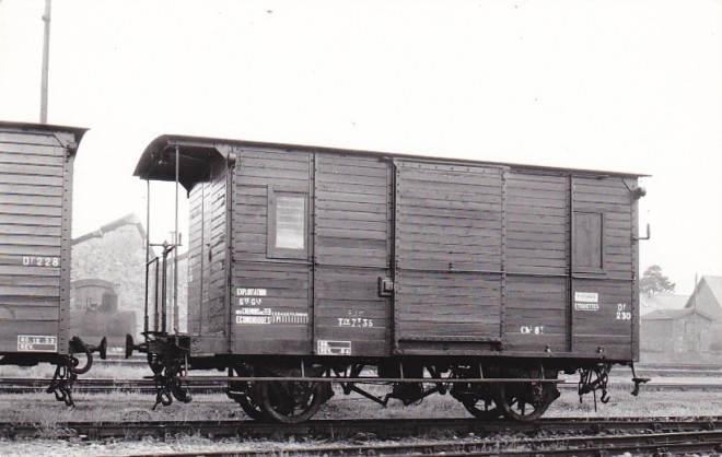 29 - Carhaix Wagon Fourgon Société des Chemins de fer Economiques en 1954.jpg