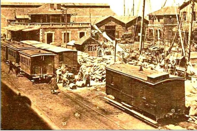 514 - Voitures et fourgons Beyrouth port.jpg