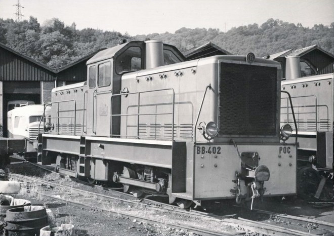 Locotracteur BB 402 au depot de Tulle ( CFD, 401-402, 1963 ) --- 31.5.1964.jpg