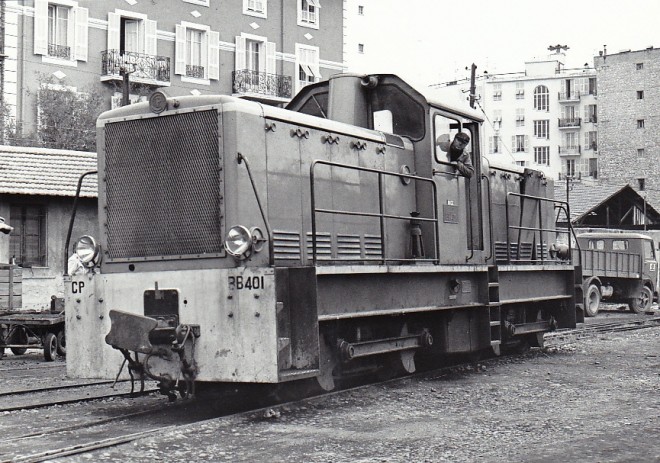 06 - Nice Train Locomotive BB 401 ex POC Le 5-04-1976.jpg