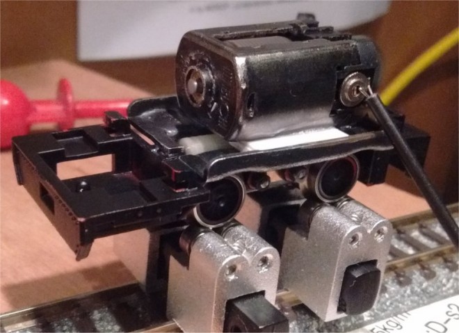 Jouef V10 moteur Mabuchi 02 extrait.jpg