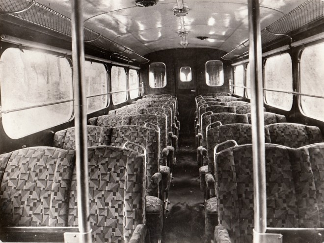 81 - CASTRES L'Autorail VERNEY-L'Intérieur, 1934-1936.jpg