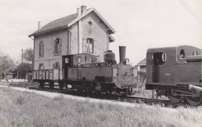 51 - Gare de VERNEUIL  CBR , Locomotives..jpg