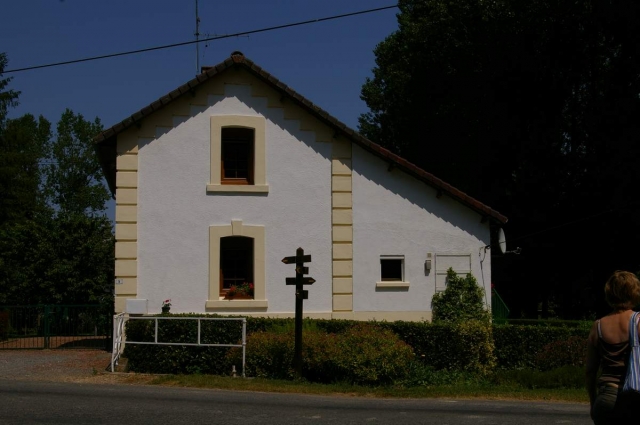 {n} MERCK-St-LIEVIN